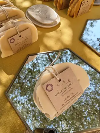 Demain Un Savon, cosmétiques naturels - Gréasque Demain Un Savon, cosmétiques naturels - Gréasque